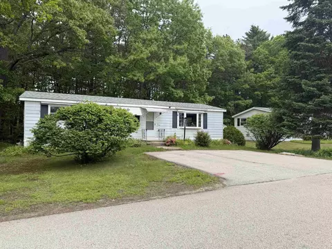 22 Fairfield Dr, Concord, NH 03301