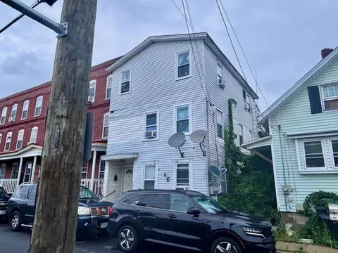 18-20 Maple St, Nashua, NH 03064