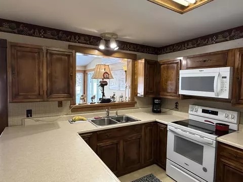 Kitchen - 220 Hall Stream Rd, Canaan, VT 05902 photo 4 of 5