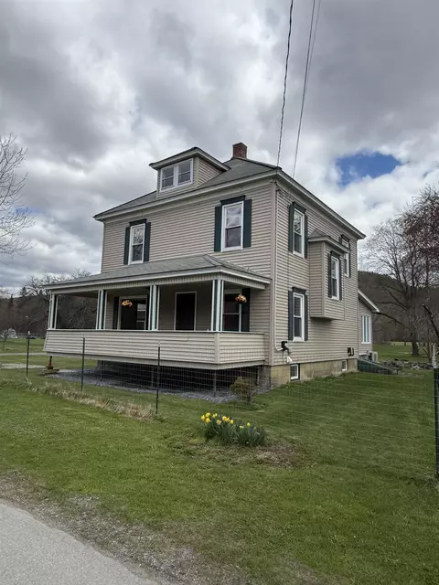 Exterior - 220 Hall Stream Rd, Canaan, VT 05902 photo 4 of 14