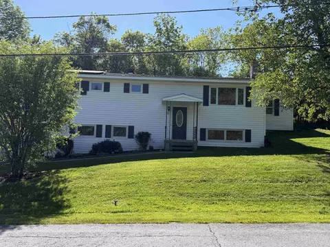 23 Lisa Dr, Barre, VT 05641