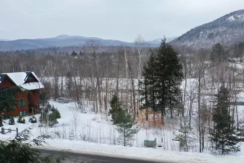 131 Friendship Ct #131, Lincoln, NH 03251