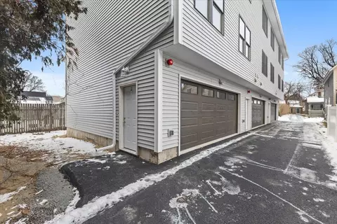 12 Franklin St #1, Winooski, VT 05404