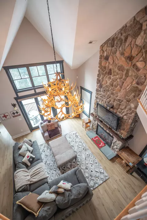 Living - 15 Boulder Ridge Dr # B, Dover, VT 05356 photo 3 of 3
