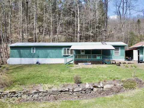 39 Ravenwood Rd, West Fairlee, VT 05083