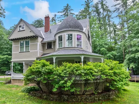49 Neighbors Row, Conway, NH 03818