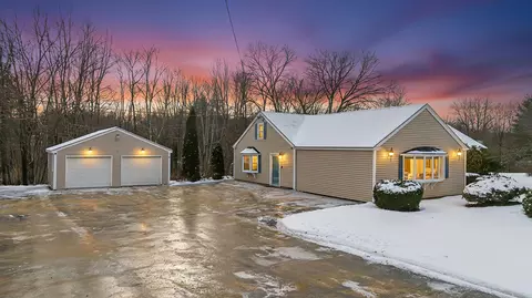 212 W Main St, Hillsborough, NH 03244