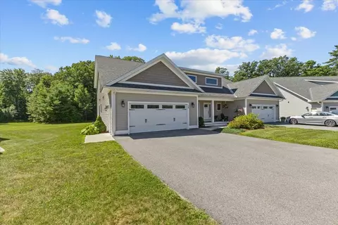 76 Chase Ct, Essex Junction, VT 05452