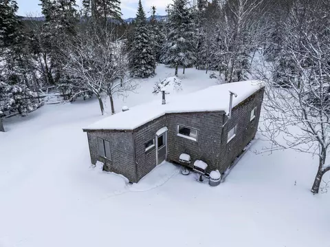 242 Noyes Rd, Stewartstown, NH 03576