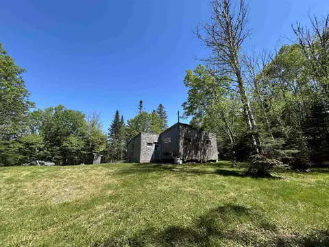 242 Noyes Rd, Stewartstown, NH 03576