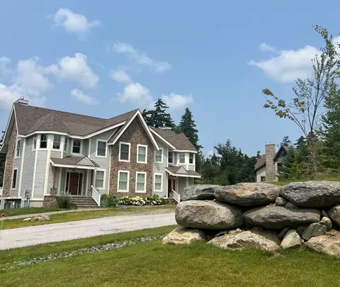 25 Boulder Ridge Dr # B, Dover, VT 05356
