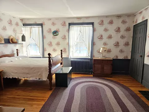 Bedroom - 318 Lisbon Rd, Bath, NH 03740 photo 15 of 16