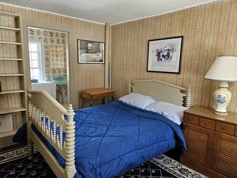 Bedroom - 318 Lisbon Rd, Bath, NH 03740 photo 16 of 16