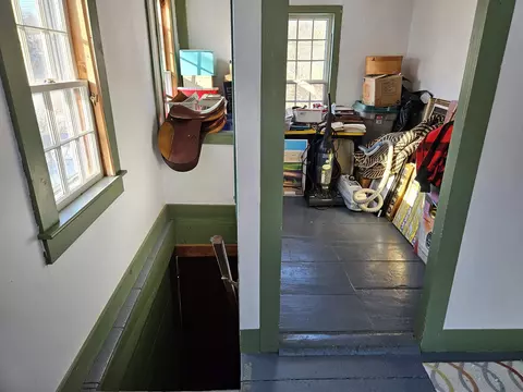 Entry Way - 318 Lisbon Rd, Bath, NH 03740 photo 5 of 5