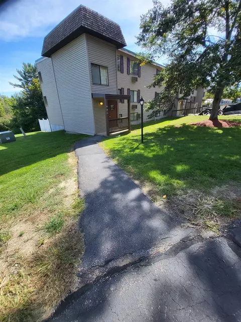 9 Treetop Cir #21, Laconia, NH 03246