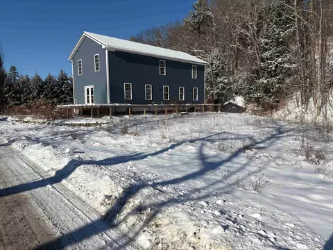 40 Fenton Rd, Chester, VT 05143