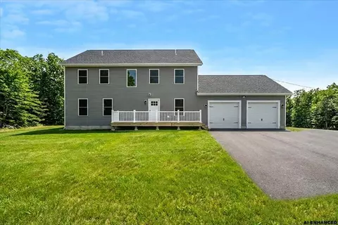 603 Clough Hill Rd, Loudon, NH 03307