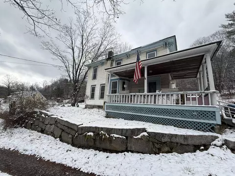 511 Vt Route 25, Topsham, VT 05076