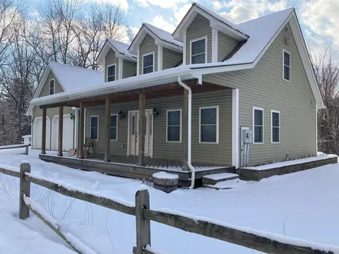 286 Giddings St, Springfield, VT 05150