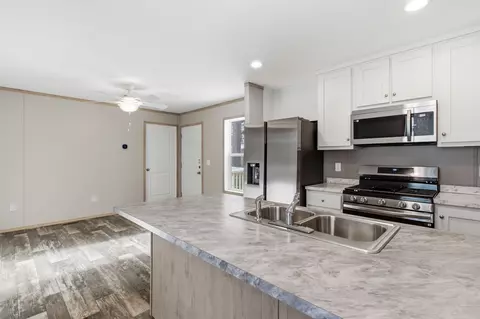 64 Okeefe Cir, Conway, NH 03860
