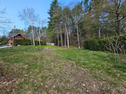 35 W Shore Rd, Swanzey, NH 03446