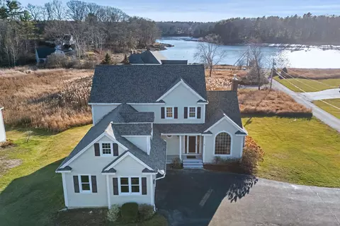 1 River Farm Rd, York, ME 03909