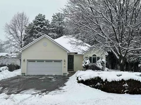 18 Kirby Rd, South Burlington, VT 05403