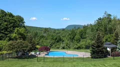 144 Pulpit Rd, Bedford, NH 03110
