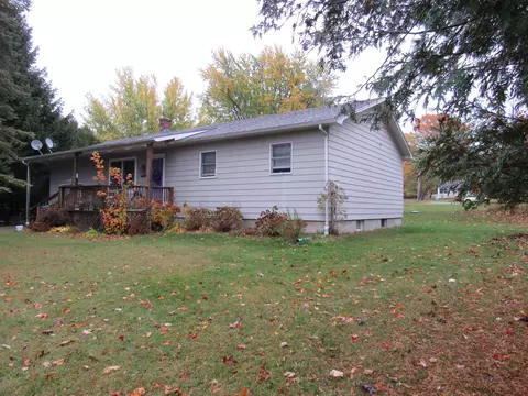 98 Fernwood Cir, Newport, VT 05855