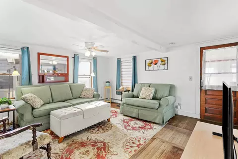Living - 169 Ashworth Ave, Hampton, NH 03842 photo 2 of 4