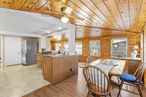 Dining - 169 Ashworth Ave, Hampton, NH 03842 photo 3 of 4