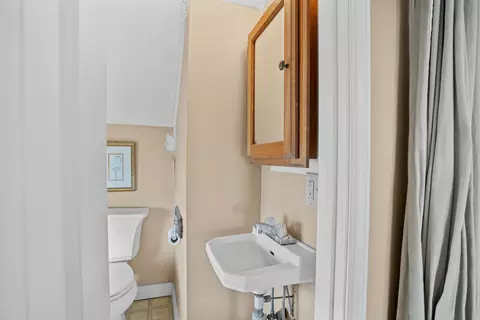 Bath - 169 Ashworth Ave, Hampton, NH 03842 photo 4 of 4