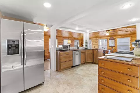 Kitchen - 169 Ashworth Ave, Hampton, NH 03842 photo 1 of 4