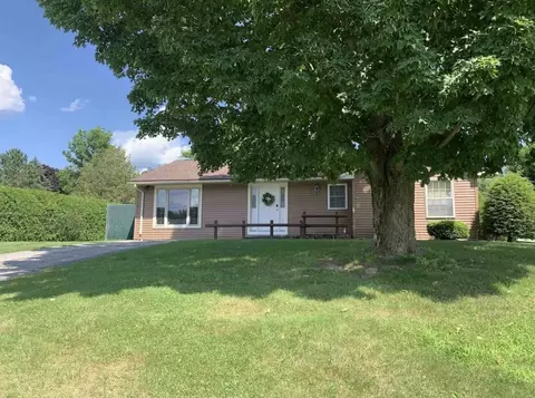 8 Charter Hill Dr, Rutland, VT 05701