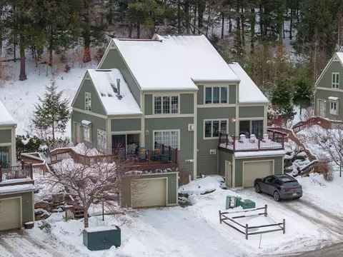 646 Topnotch Dr UNIT B, Stowe, VT 05672