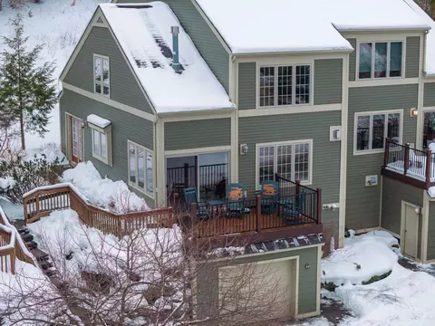 646 Topnotch Dr UNIT B, Stowe, VT 05672
