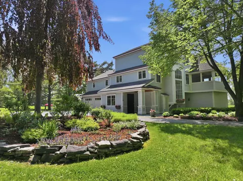 145 Cannon Point Rd, Charlotte, VT 05445