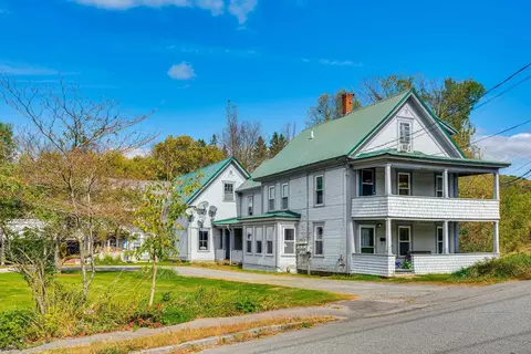69 Pleasant St, Colebrook, NH 03576