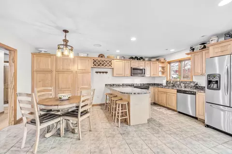 24 Laurel St, Brattleboro, VT 05301