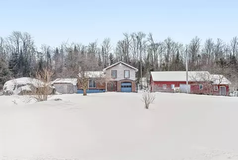 1422 Cabot Rd, Woodbury, VT 05681
