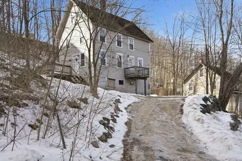 29 Bear Hill Rd, Hillsborough, NH 03244