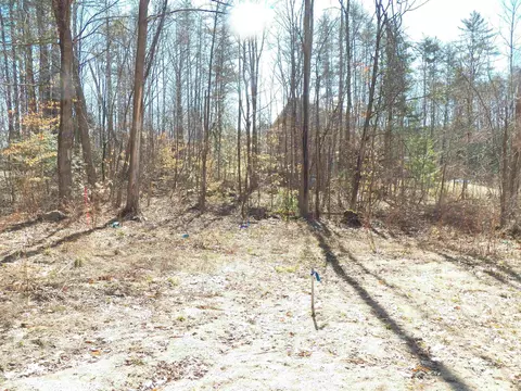15 Sunrise Pl, Hillsborough, NH 03244