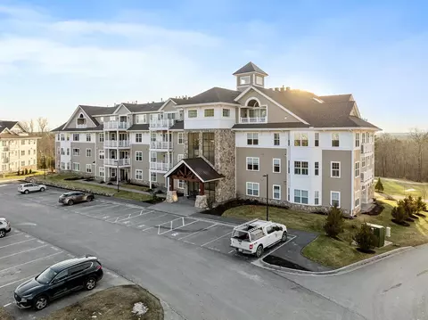 3 Longview Dr #305, Atkinson, NH 03811