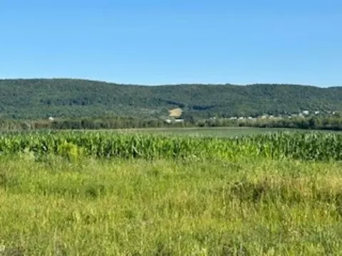 2621 Highgate Rd, Swanton, VT 05488