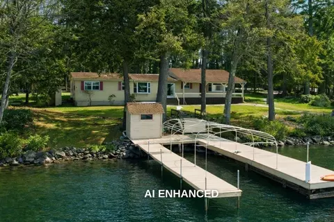 61 Wallace Point Rd, Moultonborough, NH 03254
