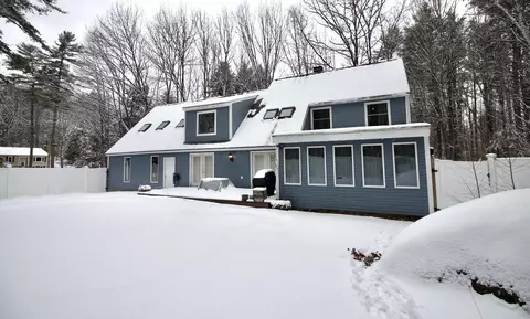 70 Hillside Dr, Henniker, NH 03242