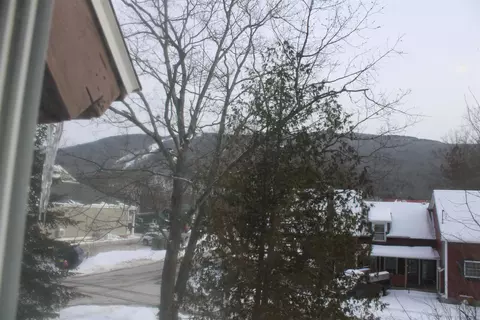 13 Maple St, Lincoln, NH 03251