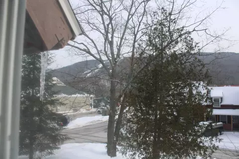 13 Maple St, Lincoln, NH 03251