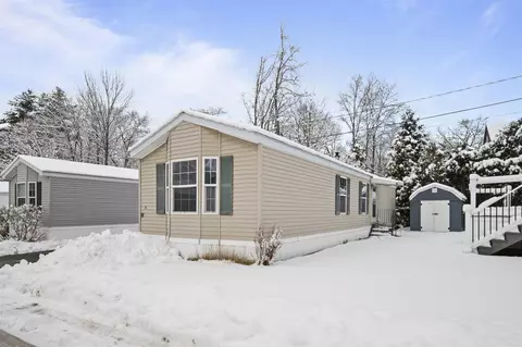 26 Amherst Rd, Newmarket, NH 03857