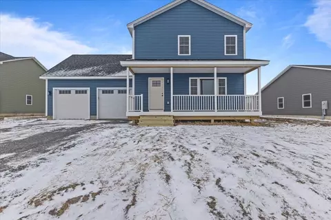 28 Dozer Dr, St. Albans Town, VT 05478